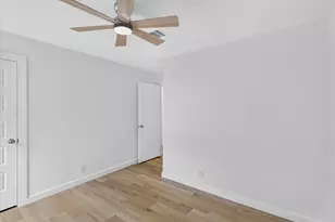 6702 Roseborough Dr, Austin, TX 78747 - Photo 29