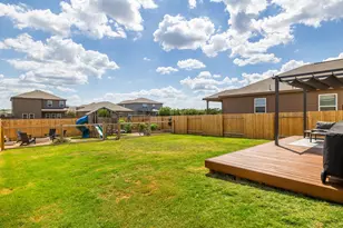137 Star Spangled Dr, Liberty Hill, TX 78642 - Photo 31