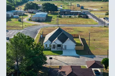 340 Cactus Street, Giddings, TX 78942 - Photo 31