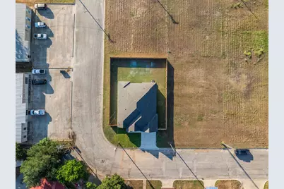 340 Cactus Street, Giddings, TX 78942 - Photo 29