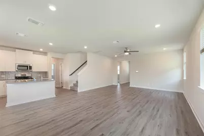 512 Clearlake Drive, Hutto, TX 78634 - Photo 7