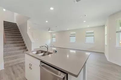 512 Clearlake Drive, Hutto, TX 78634 - Photo 13