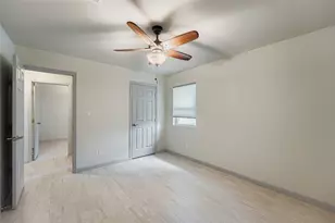 410 Magnolia St, Bastrop, TX 78602 - Photo 9