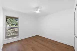 3609 Oak Creek Dr, Austin, TX 78727 - Photo 27