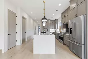 8115 Rockwood Ln, Austin, TX 78757 - Photo 15