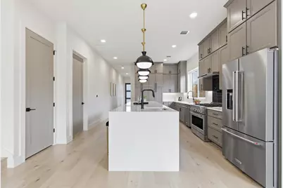 8115 Rockwood Lane #B, Austin, TX 78757 - Photo 15