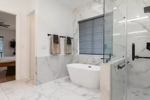 346 The Oaks Blvd, Elgin, TX 78621 - Photo 17