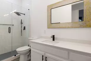 346 The Oaks Blvd, Elgin, TX 78621 - Photo 21