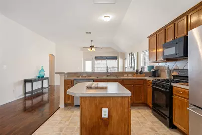 221 Stone Crest Boulevard, Buda, TX 78610 - Photo 13