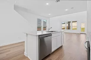 8006 Shining Flor Run, Lago Vista, TX 78645 - Photo 11