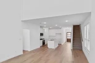 8006 Shining Flor Run, Lago Vista, TX 78645 - Photo 7