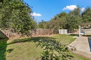 6808 Luckenbach Ln, Austin, TX 78729 - Photo 23