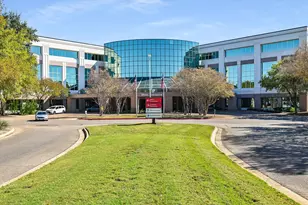 6808 Luckenbach Ln, Austin, TX 78729 - Photo 37