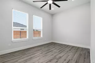 123 Los Robles Rd, Elgin, TX 78621 - Photo 17