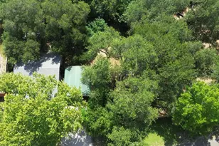 10801 W Lakeview Dr, Jonestown, TX 78645 - Photo 3