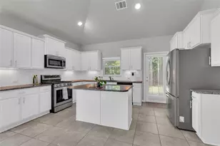 721 Schefer St, Leander, TX 78641 - Photo 11