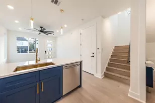 2508 E 4th St, Austin, TX 78702 - Photo 15
