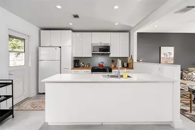 4620 Englewood Drive, Austin, TX 78745 - Photo 5