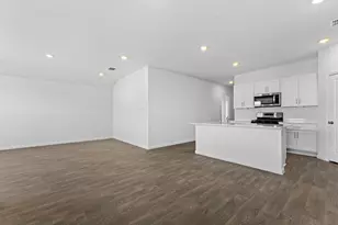 211 Las Lomas Dr, San Marcos, TX 78666 - Photo 15