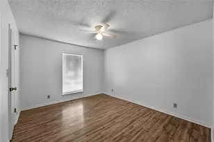 1070 N Franklin St, La Grange, TX 78945 - Photo 11