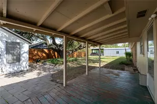 1070 N Franklin St, La Grange, TX 78945 - Photo 17