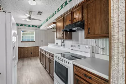 1070 N Franklin Street, La Grange, TX 78945 - Photo 5