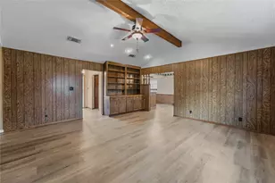 1070 N Franklin St, La Grange, TX 78945 - Photo 9