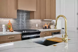 210 W Mockingbird Ln, Austin, TX 78745 - Photo 11