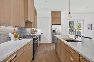 210 W Mockingbird Ln, Austin, TX 78745 - Photo 9