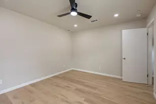 1204 Spearson Ln, Austin, TX 78745 - Photo 17