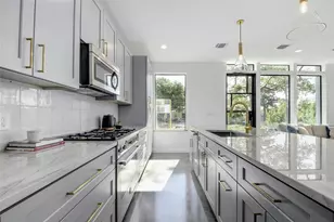 1202 Perez St, Austin, TX 78721 - Photo 9