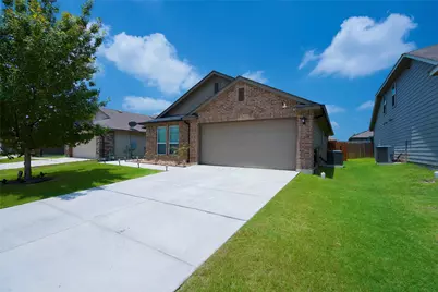 1041 Dumfries Drive, Seguin, TX 78155 - Photo 7