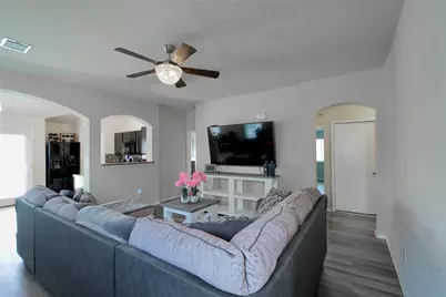 1041 Dumfries Drive, Seguin, TX 78155 - Photo 5