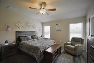 1041 DUMFRIES Dr, Seguin, TX 78155 - Photo 13