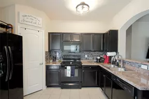 1041 DUMFRIES Dr, Seguin, TX 78155 - Photo 13