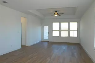 136 Raleigh Dr, Georgetown, TX 78633 - Photo 9