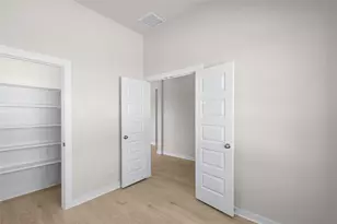 312 W Faulkner St, Liberty Hill, TX 78642 - Photo 5