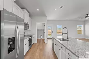 9312 Gladsome Path, Manor, TX 78653 - Photo 5