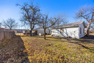 200 College Ave, Florence, TX 76527 - Photo 21