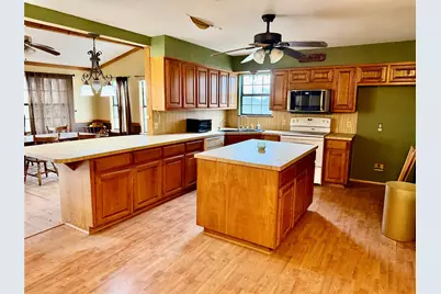 333 Spring Valley Street, Hutto, TX 78634 - Photo 7