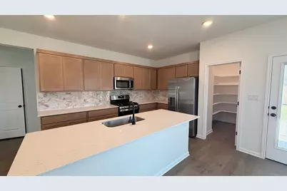 12421 Cockatto Crossing, Manor, TX 78653 - Photo 3