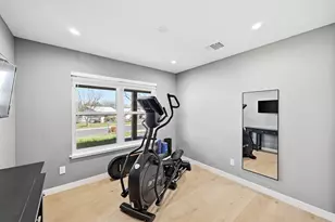 6703 Duquesne Dr, Austin, TX 78723 - Photo 33