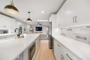 6703 Duquesne Dr, Austin, TX 78723 - Photo 13