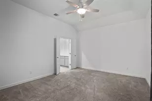 172 Gullivers Dr, Elgin, TX 78621 - Photo 13