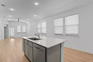 172 Gullivers Dr, Elgin, TX 78621 - Photo 7