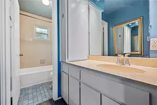 10006 Wildflower Ln, Austin, TX 78733 - Photo 19
