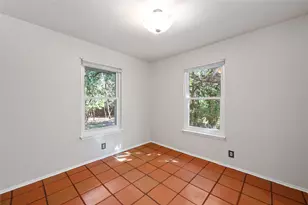 10006 Wildflower Ln, Austin, TX 78733 - Photo 9
