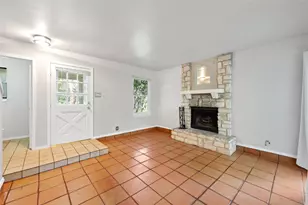 10006 Wildflower Ln, Austin, TX 78733 - Photo 5