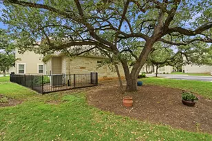 12404 Reserve Creek Dr, Austin, TX 78748 - Photo 11