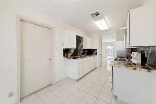 13100 Billiem Dr, Austin, TX 78727 - Photo 9